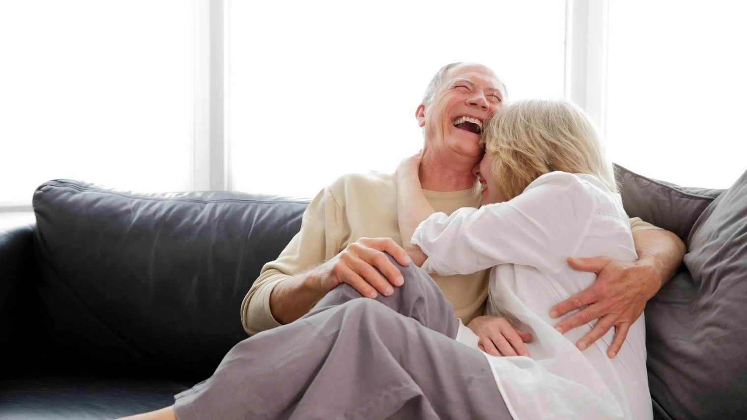 SakuraDate Dating Site Evaluation 2025: Pros Disadvantages, Prices, Safety